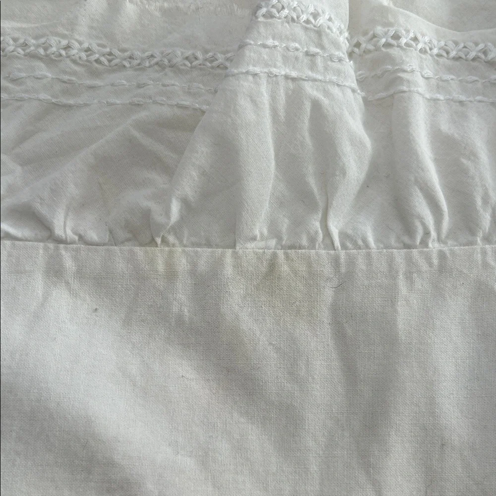 Pottery Barn Kids Crib Bed Skirt White Ruffled Shabby Chic - Picture 7 of 8